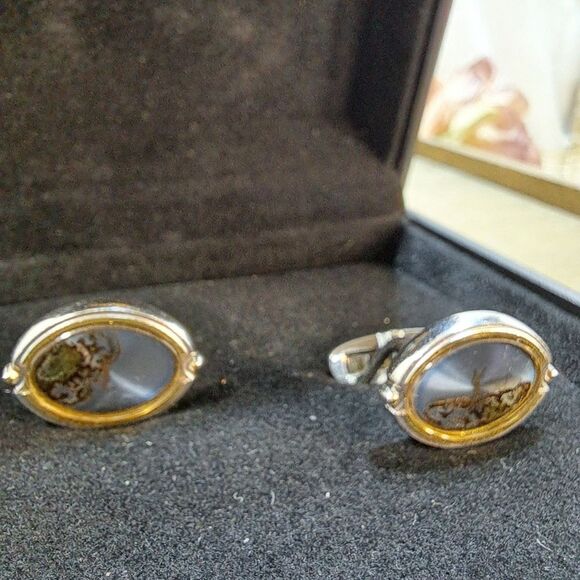 Authentic Yves Saint Laurent Cuff Links in Gift Box New - Picture 4 of 14